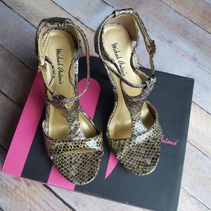 Michael Antonio Shazay Platform Sandle size7